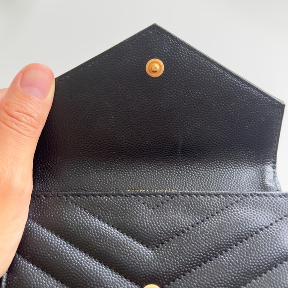 YSL CASSANDRE MATELASSÉ SMALL ENVELOPE WALLET IN GRAIN DE POUDRE LEATHER - Picture 12 of 15